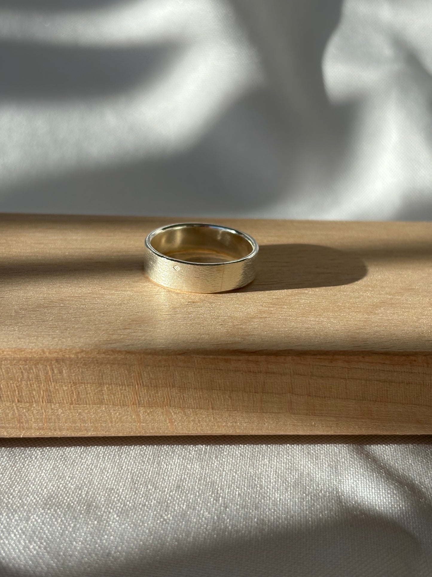 Bague Ata, Argent massif