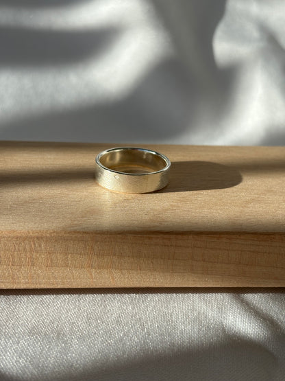 Bague Ata, Argent massif